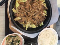 铁板牛肉寿喜烧饭-牛邸·烧肉饭(来福士店)