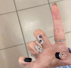-秀色美甲美睫纹绣护肤