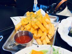 -W COLLECTIVE  DESSERT SHOP