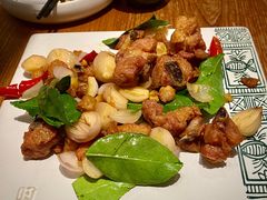 傣味柠檬香叶鸡-云海肴·汽锅鸡·云南菜(广安门天虹店)