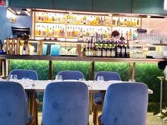 -La Mer Restaurant & Lounge