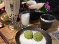 -湊湊火锅·茶憩(杭州湖滨银泰in77店)