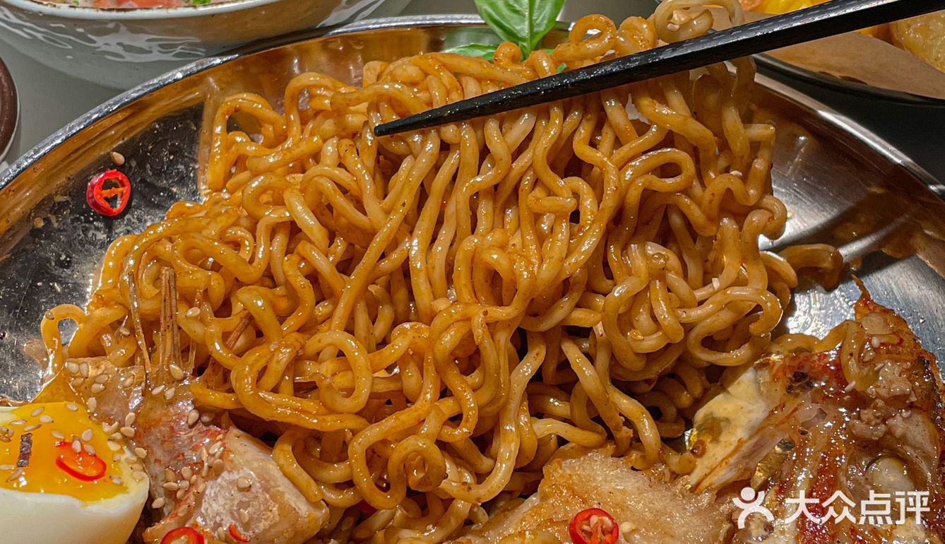 重庆｜解放碑私藏宝藏小店，鸡扒包好香！ 