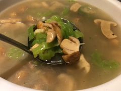 -蔼若春.传承三十年云南菜(金碧公园店)
