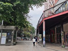 -黄桷坪涂鸦艺术街