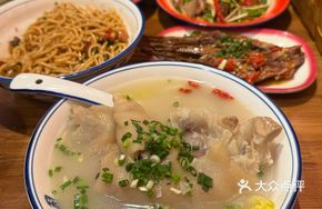 Mixed Pig Trotter Soup