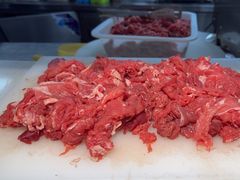 -嘎琉鲜切牛肉自助火锅