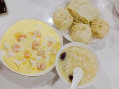 -爱的果实月嫂育婴师(世纪东方店)