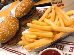 -The Habit Burger Grill 哈比特汉堡(爱琴海店)