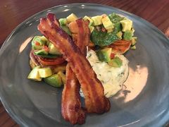 -ROAST coffee & eatery