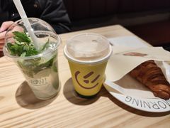 -WOW coffee