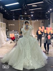 -Lady  Jane高端婚纱礼服馆