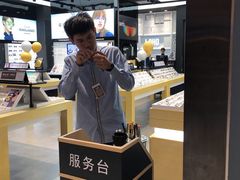 -LOHO眼镜(上海晶耀前滩商场店)