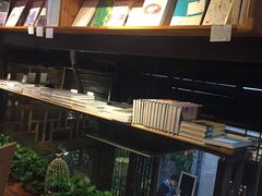 -猫的天空之城概念书店(苏州诚品店)