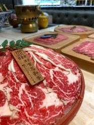 和牛-悦鼎会海鲜姿造·宴会厅(东方明珠广场店)