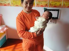 -爱的果实月嫂育婴师(世纪东方店)
