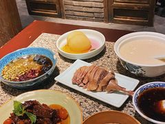 民国美龄粥-南京大牌档(香港广场店)