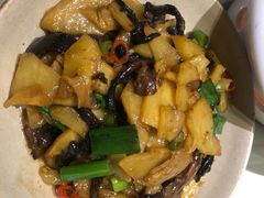 -巷子里小酒馆(西三道街店)