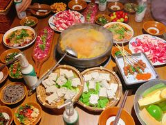 -贵厨酸汤牛肉(花果园国际中心店)