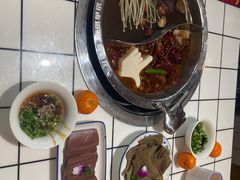 -贤合庄卤味火锅(安吉万达店)