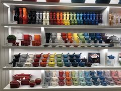 -塞拉瓦莱名品奥特莱斯