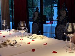 -弦月窗LUNETTE BY AMANDA(复兴路店)