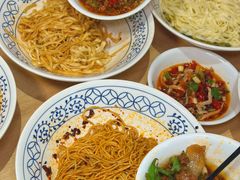 -李与白包子铺(桐梓林店)