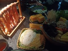 -湊湊火锅·茶憩(新中关购物中心店)