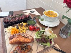 -Mark&Mars Restaurant