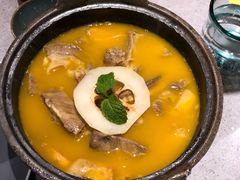 酸木瓜炖牛腩-半山腰·云南菜(侨福芳草地店)
