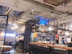 大堂-机器人火炉披萨