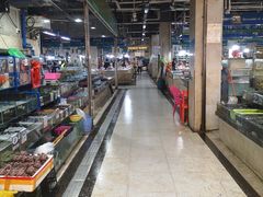 自助取餐区-三亚新鸿港水果一级批发市场