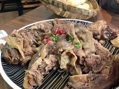 特色叫花骨-有红鸡毛店·川菜(建设路店)