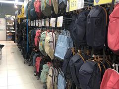 -迪卡侬(高新万达店)