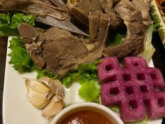 手抓羊肉-吉祥圣雪藏餐
