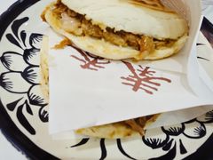 -秦香陕西食府(华贸天地店)