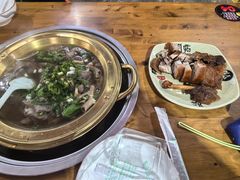 -大众跷脚牛肉馆·非遗传承单位(峨眉山店)