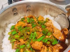 压锅肥肠米饭-关东小磨东北菜(漕河泾印象城店)