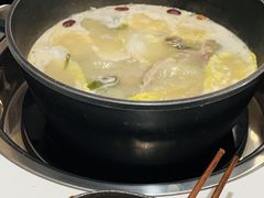 -汤宴·参须肚包鸡(南京路店)