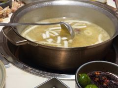 -喃喃椰·糟粕醋·椰子鸡火锅(七堡花园店)