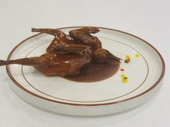 王府脆皮乳鸽-粤菜王府·海鲜·茶市·海景餐厅(大梅沙店)