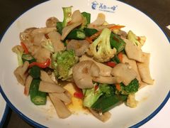 -美奈小馆·越南料理(中航城君尚购物中心店)