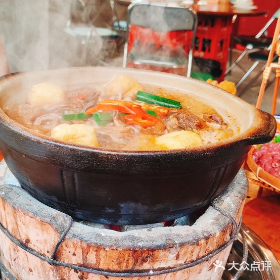 牛聚兴·广式炭炉打边炉(津淮街店)