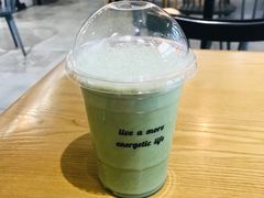 冰椰汁抹茶牛奶-HELLO 27 意面·沙拉·帕尼尼