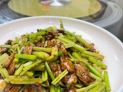 牛肉芹菜-小乡小镇·传承桐庐土菜·老板亲自烧的菜