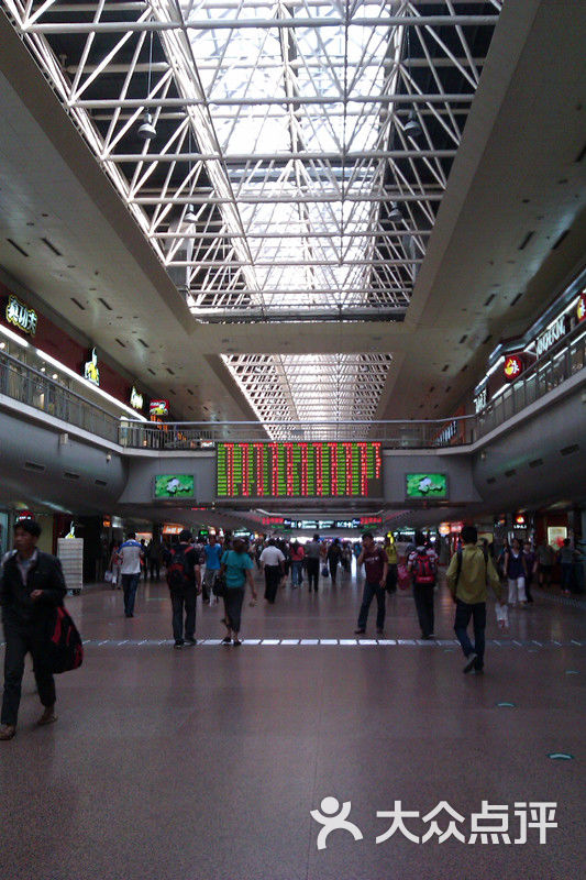 北京西站北京西站买到的假特产,几天就涨袋了图片