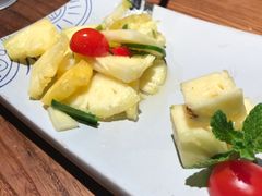 青柠拌菠萝-云海肴·汽锅鸡·云南菜(美罗城店)