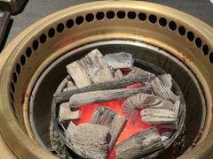 -铭牛烧肉·和牛海鲜自助(高新月牙湖店)