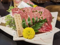 -山川小町·极番烧肉(新地假日广场店)