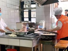 -黄阿姨锅贴大王(万航渡路店)